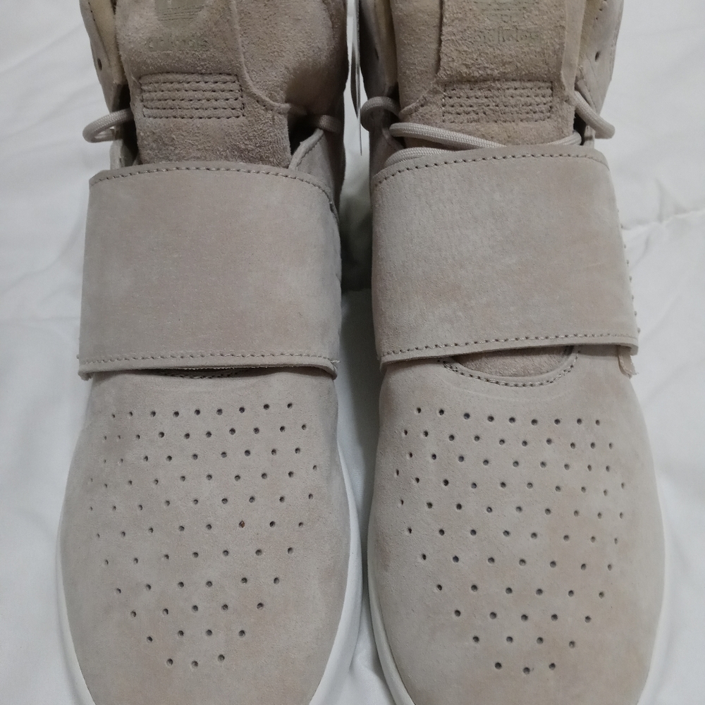 Adidas tubular invader